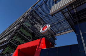ep archivo economia vodafone preve cerrar el ano con 100 data centers perifericos en espana ep archivo economia vodafone preve cerrar el ano con 100 data centers perifericos en espana