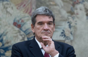ep archivo   el gobernador del banco de espana jose luis escriva