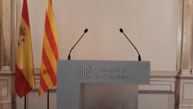 ep colocacionlas banderas espanolacatalanapedralbes