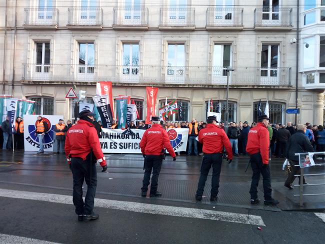 Concentración de la Ertzaintza en Vitoria | EUROPA PRESS ep concentracionla ertzaintzavitoria