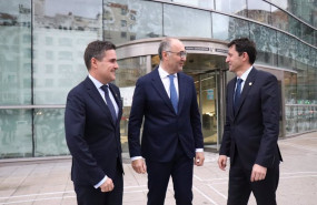 ep el consejero de industria transicion energetica y sostenibilidad mikel jauregi el presidente del