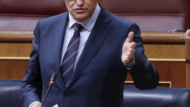 ep el ministro de sanidad salvador illa en la sesion de control en el congreso