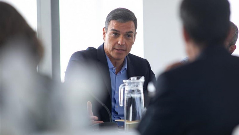 ep el presidente del gobierno en funciones pedro sanchez durante la reunion con representantes del ep el presidente del gobierno en funciones pedro sanchez durante la reunion con representantes del