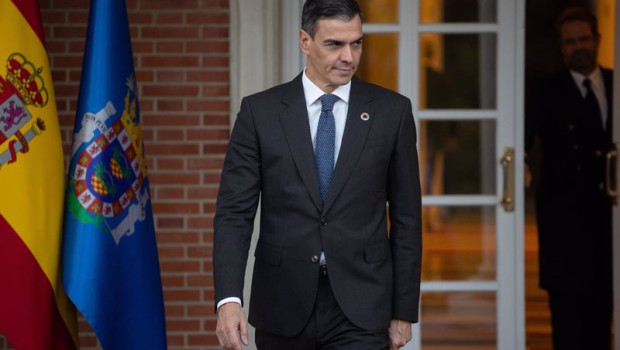 ep el presidente del gobierno pedro sanchez a su llegada a la reunion con el presidente de melilla