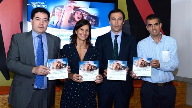 ep emocional driving jovenesvolante distraccionesusomovil