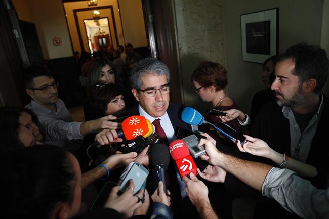 Homs atiende a los medios en el Congreso | EUROPA PRESS ep homs atiendelos medioscongreso