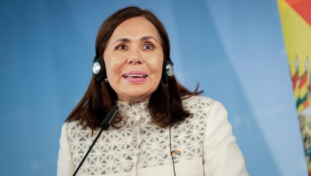 ep la ministra de exteriores de bolivia karen longaric