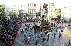 ep los falleros llenaronfloresmantola geperudeta