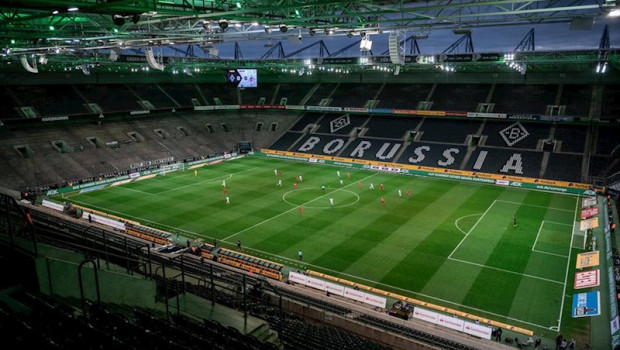 ep un partido de la bundesliga alemana a puerta vacia