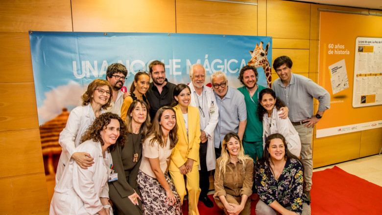 familia benetn en el photocall 