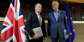 brexit-michel-barnier-a-dr-negociateur-en-chef-de-l-union-europeenne-ue-et-son-homologue-britannique-david-frost-a-g brexit-michel-barnier-a-dr-negociateur-en-chef-de-l-union-europeenne-ue-et-son-homologue-britannique-david-frost-a-g