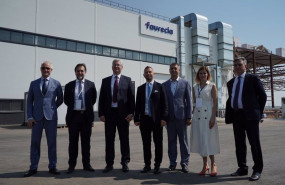 ep archivo   inauguracion de una nueva planta industrial de faurecia en togliatti rusia