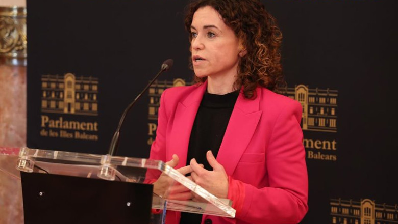 Archivo - La consellera de Hacienda y Relaciones Exteriores, Rosario Sánchez, interviene tras la aprobación de los Presupuestos para 2023, durante una sesión plenaria en el Parlament, a 22 de diciembre de 2022, en Palma de Mallorca, Mallorca, Islas Balear | Isaac Buj - Europa Press - Archivo ep archivo la consellera de hacienda y relaciones exteriores rosario sanchez interviene tras la