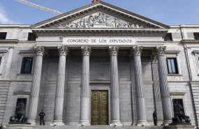 ep archivo   puerta principal del congreso de los diputados con los leones
