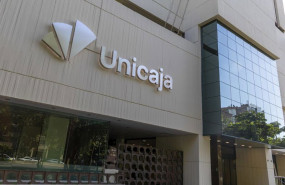 ep archivo   unicaja avanza hacia un modelo de banco conversacional con el apoyo de deloitte espana