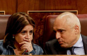ep la portavoz parlamentaria del psoe adriana lastra y el secretario general del grupo socialista