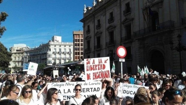 ep manifestacionfavorla educacion concertadavalncia