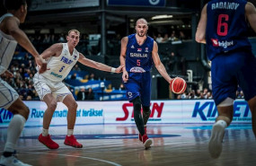 ep marko simonovic jugando con serbia