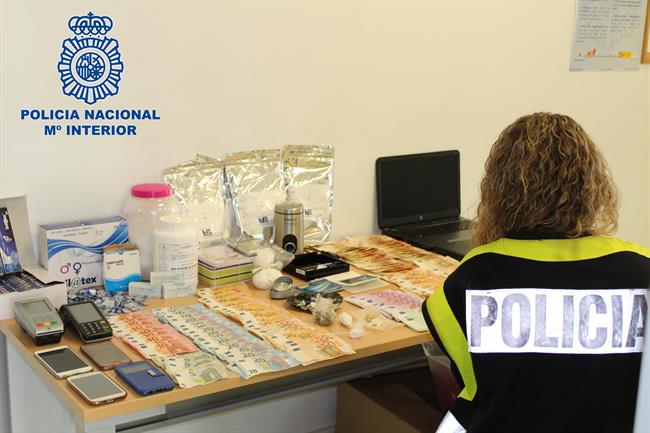 Material intervenido por la Policía Nacional | POLICÍA NACIONAL ep material intervenidola policia nacional
