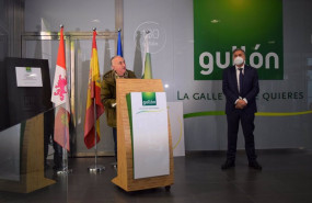 ep pepe alvarez durante su visita a la planta de gullon