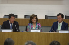 ep presidentecepyme gerardo cuerva 1i la vicepresidentagobierno carmen calvo 2i ypresidentela ceoe antonio garamendi 3i duranteclausuraasamblea generalcepyme