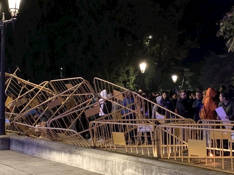 ep protesta en la subdelegacion del gobierno de lleida este martes