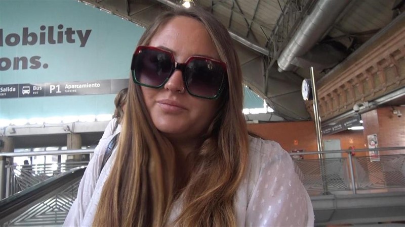 ep rocio flores coge el ave en madrid