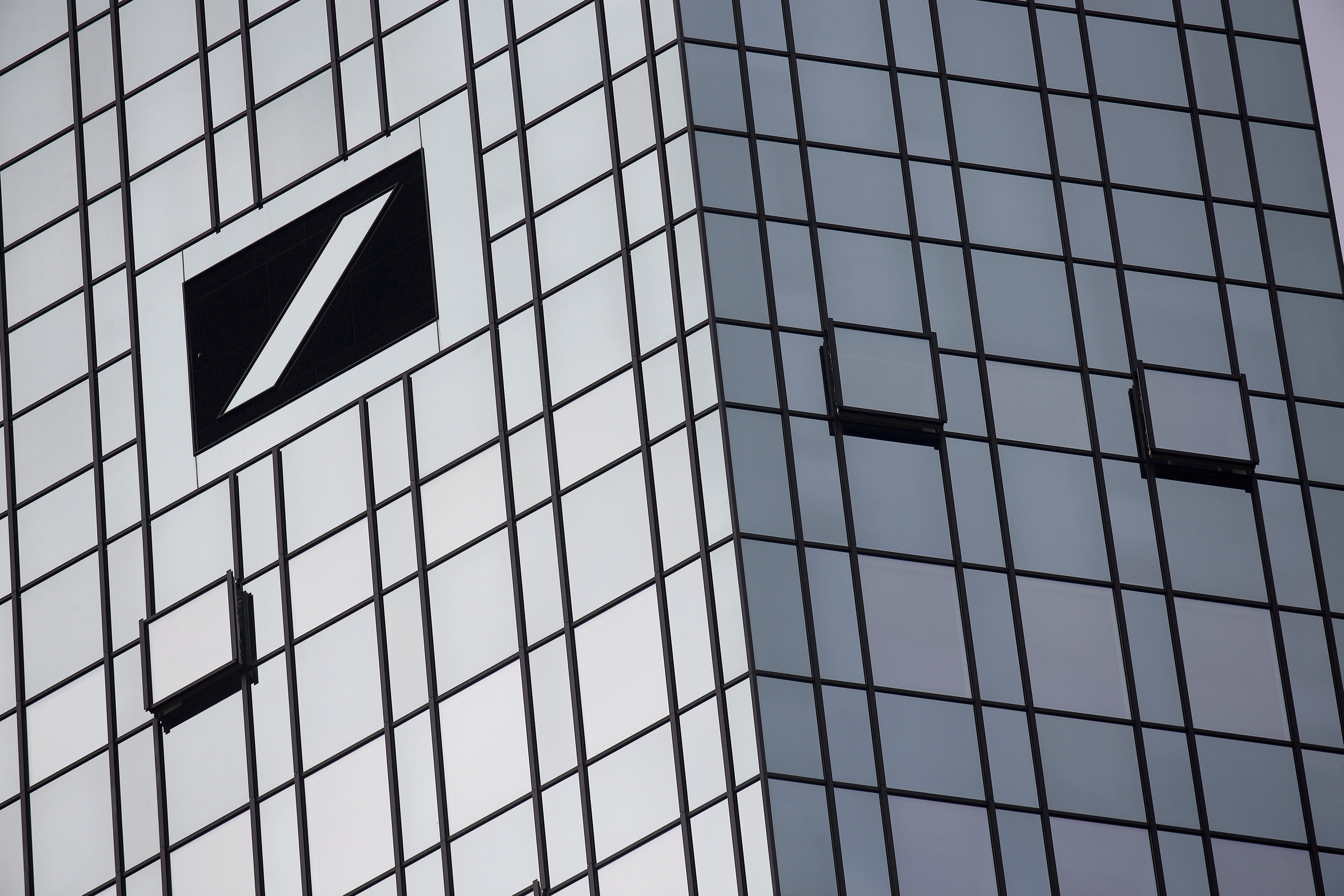 deutsche-bank-le-conseil-discutera-de-coupes-d-effectifs-le-7-juillet