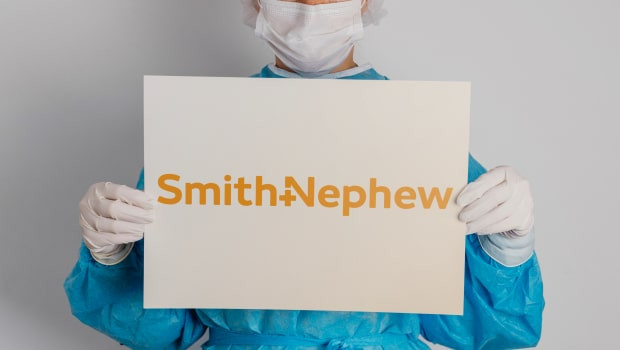 dl smith and nephew 의료 기술 장치 보철 ftse 100 min