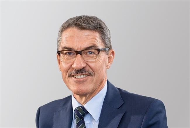 ep alfred weber consejero delegadomannhummel