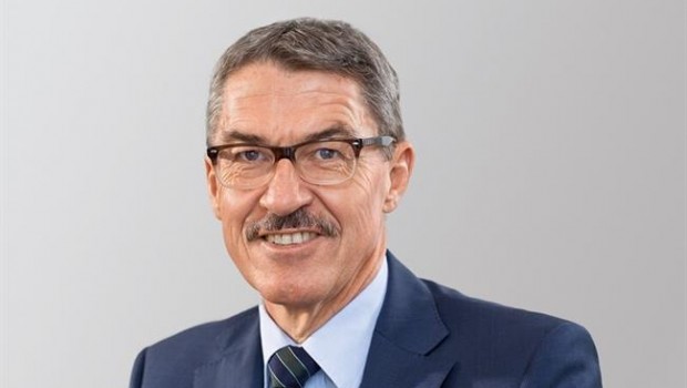 ep alfred weber consejero delegadomannhummel