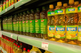 ep archivo   aceite en el lineal de un supermercado