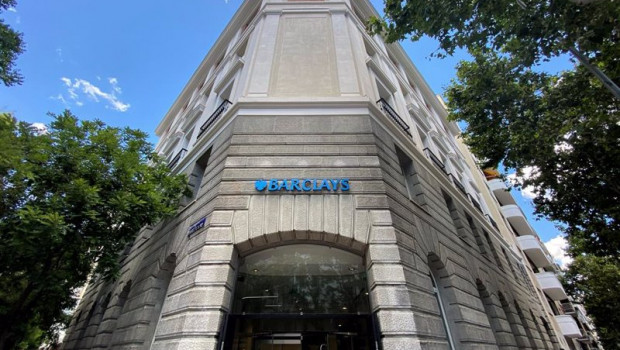 ep archivo - fachada de una oficina de la entidad financiera barclays ubicada en la calle jose ep archivo - fachada de una oficina de la entidad financiera barclays ubicada en la calle jose