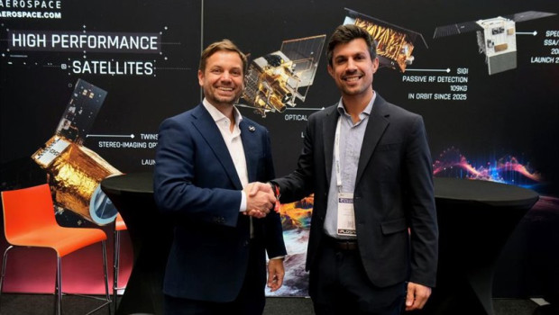 ep arkadia space suministrara un sistema de propulsion verde a reflex aerospace para una futura