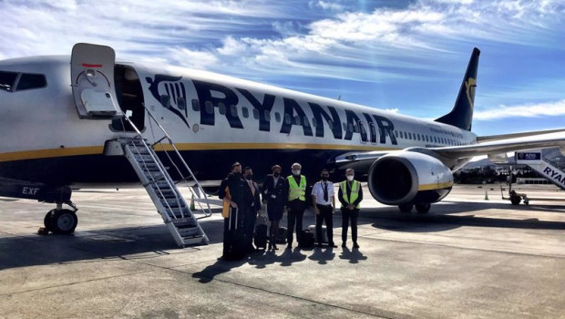 ep avion de ryanair en el aeropuerto de malaga-costa del sol