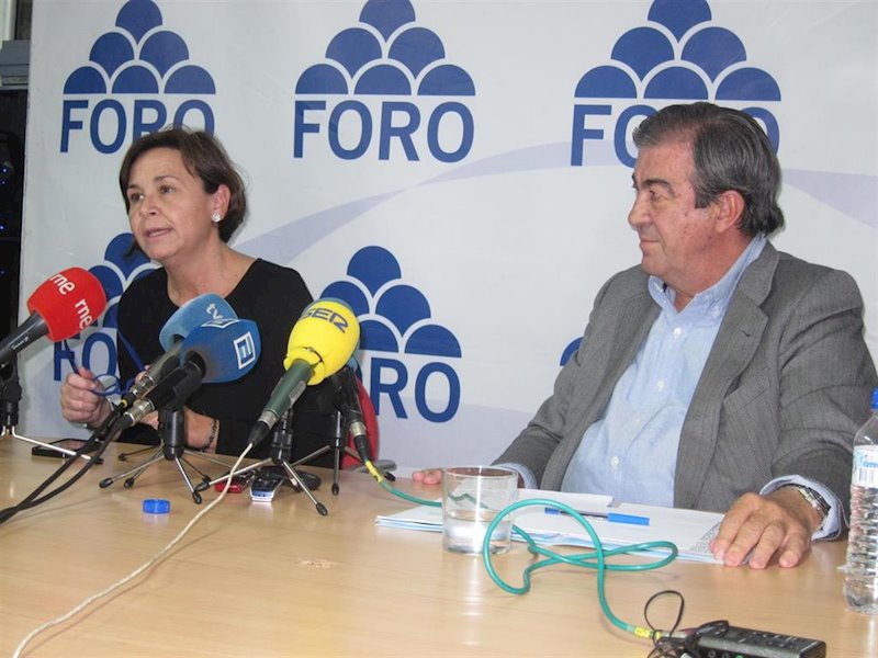 ep carmen moriyon y francisco alvarez cascos en una imagen de archivo