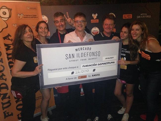 Donativo de 'S.I. Cañas Pa Tós' del Mercado de San Ildefonso | MERCADO DE SAN ILDEFONSO ep donativo de si canas pa tos del mercadosan ildefonso