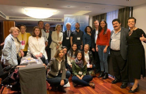 ep foto de grupo con algunos de los nefrologos y profesionales sanitarios participantes en la