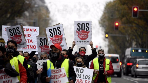 ep hosteleros gallegos en su llegada a madrid para pedir ayudas para la hosteleria
