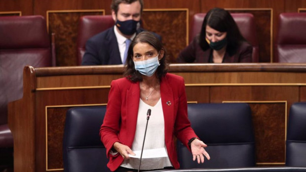 ep la ministra de turismo reyes maroto interviene en una nueva sesion de control al gobierno en el