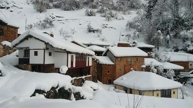Nieve, pueblo nevado, incomunicado, Somiedo, temporal | AYUNTAMIENTO DE SOMIEDO ep nieve pueblo nevado incomunicado somiedo temporal