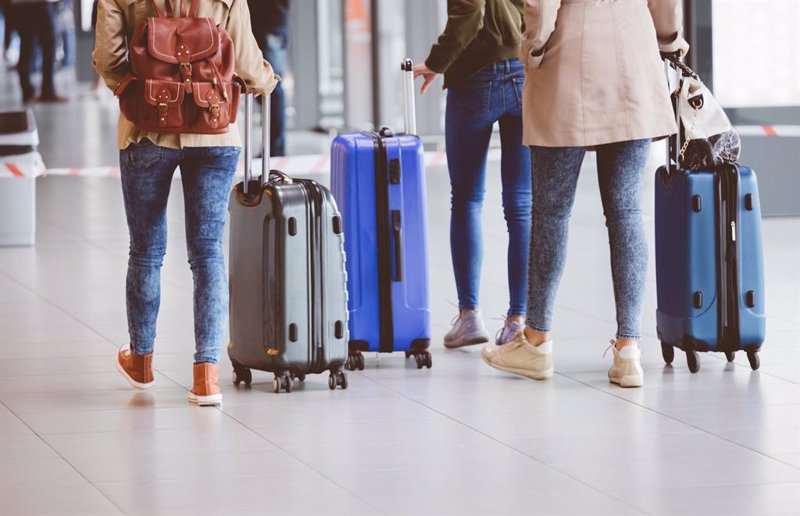 Los hoteleros prevén una ocupación media del 52% en verano, más que en prepandemia