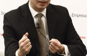 ep archivo   arturo gonzalo aizpiri en el encuentro informativo conciliacion flexibilidad y nuevas