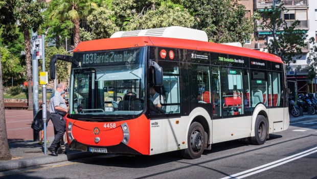 ep archivo   autobus de tmb de la linea 183