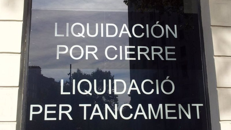 Cartel de liquidación por cierre | EUROPA PRESS - Archivo ep archivo cartel de liquidacion por cierre 20221108123910
