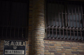ep archivo   carteles de se alquila en el barrio de almagro a 12 de marzo de 2023 en madrid espana
