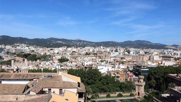 ep archivo   vistas desde la catedral de palma durante el dia que ha abierto sus terrazas al publico