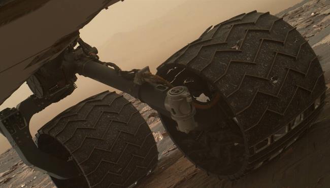 Aspecto de las roturas en la rueda media izquierda del rover | NASA/JPL-CALTECH/MSSS ep aspectolas roturasla rueda media izquierdarover