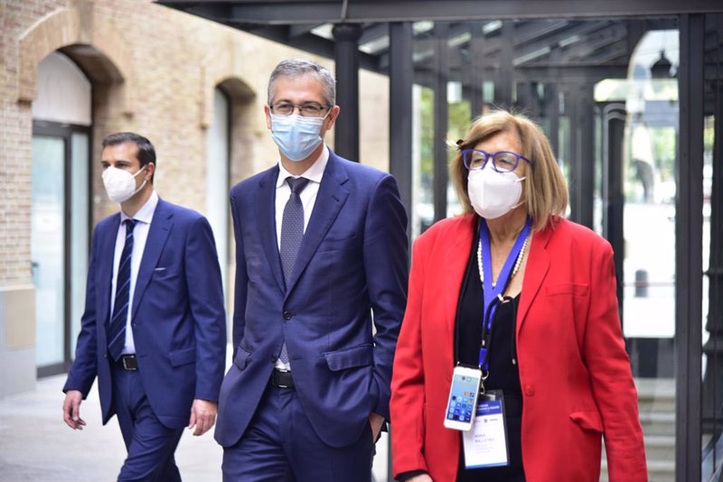 Hernández de Cos, favorable a que el BCE extienda su programa de compras