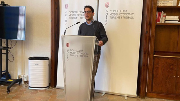 ep el portavoz del govern y conseller de modelo economico turismo y trabajo iago negueruela